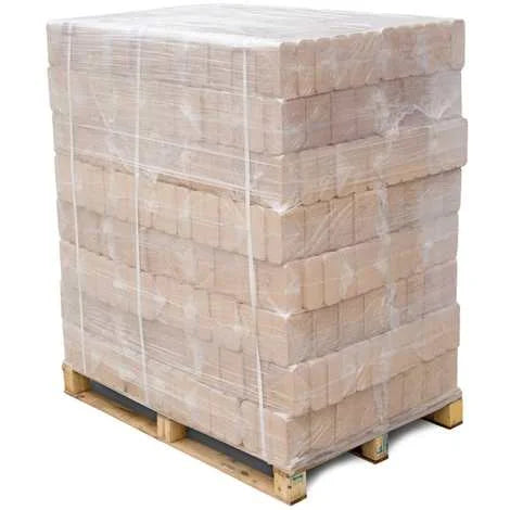 Rechteckige RUF-Holzbriketts in Verpackung