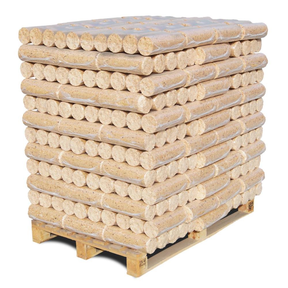 Helle runde Holzbriketts in Folienpaketen auf Palette