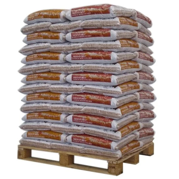 BIO-EKO Holzpellets in Säcken auf einer Palette
