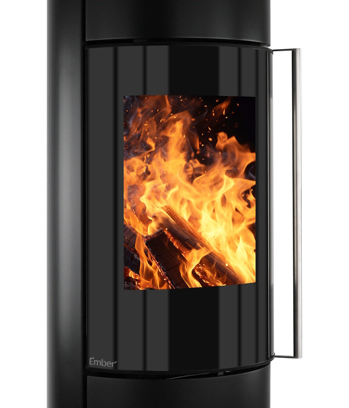 Ember Kamin F-11 VG mit geöffneter Glastür